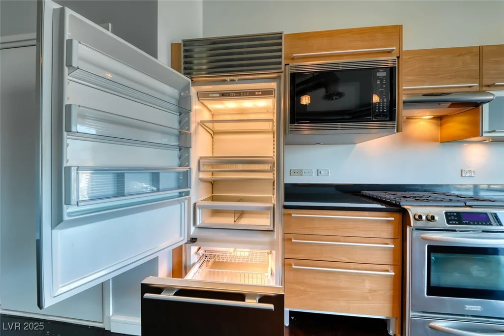 200 Hoover, Las Vegas, NV 89101
