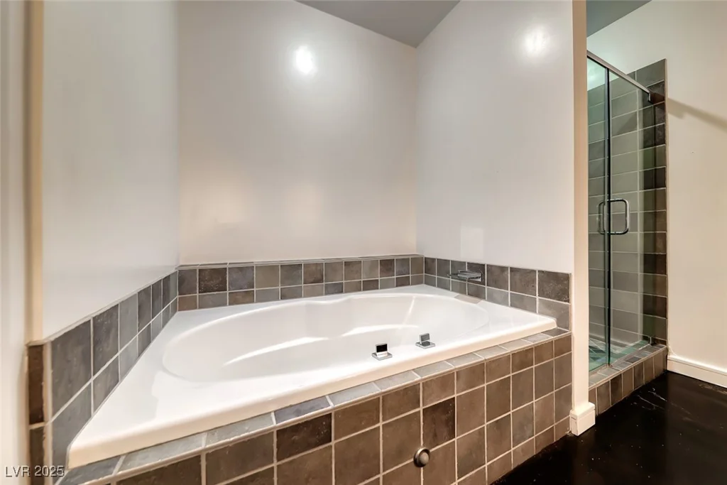 200 Hoover, Las Vegas, NV 89101