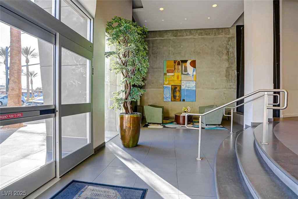 200 Hoover, Las Vegas, NV 89101