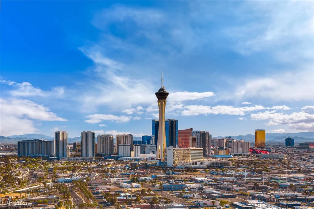 200 Hoover, Las Vegas, NV 89101