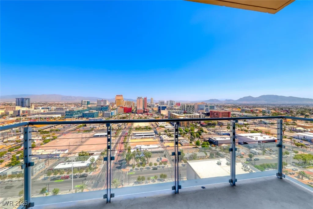 200 Hoover, Las Vegas, NV 89101
