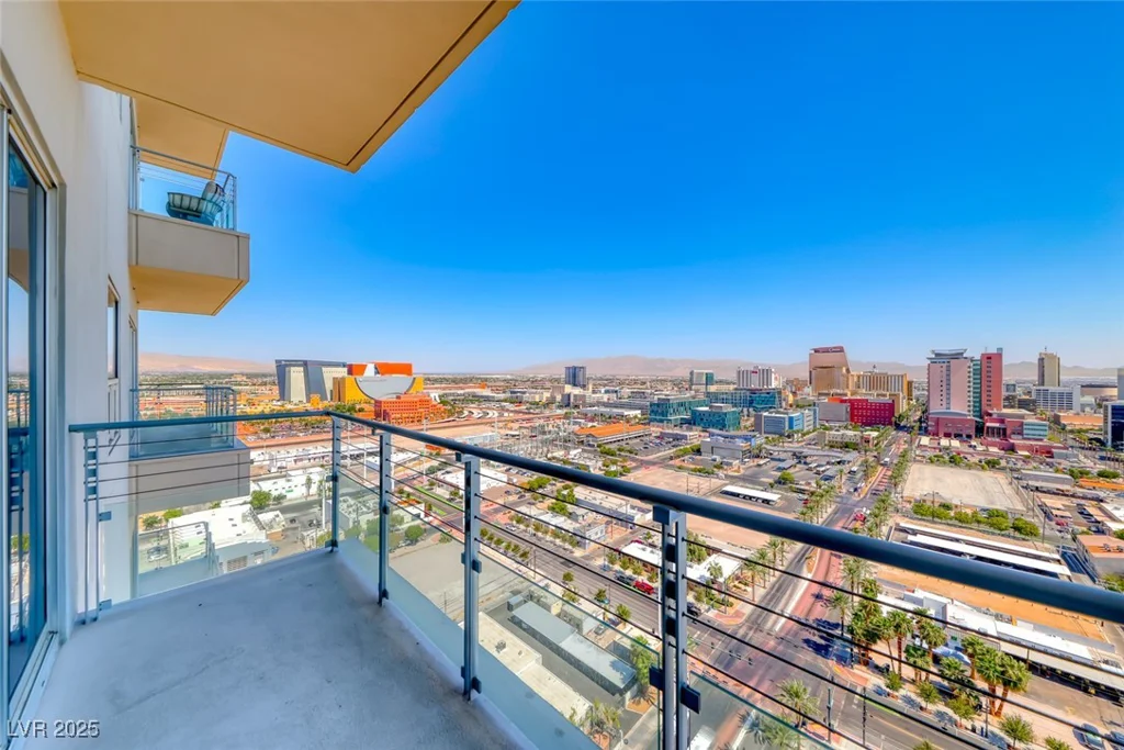 200 Hoover, Las Vegas, NV 89101