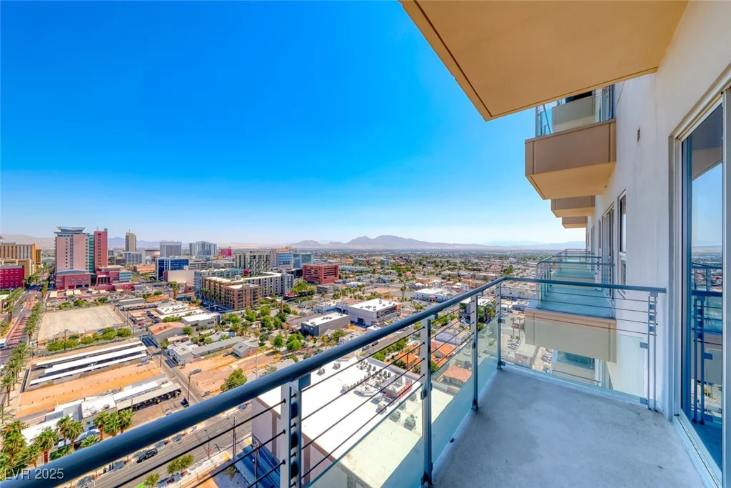 200 Hoover, Las Vegas, NV 89101