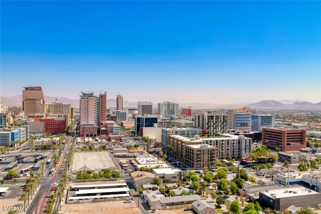 200 Hoover, Las Vegas, NV 89101