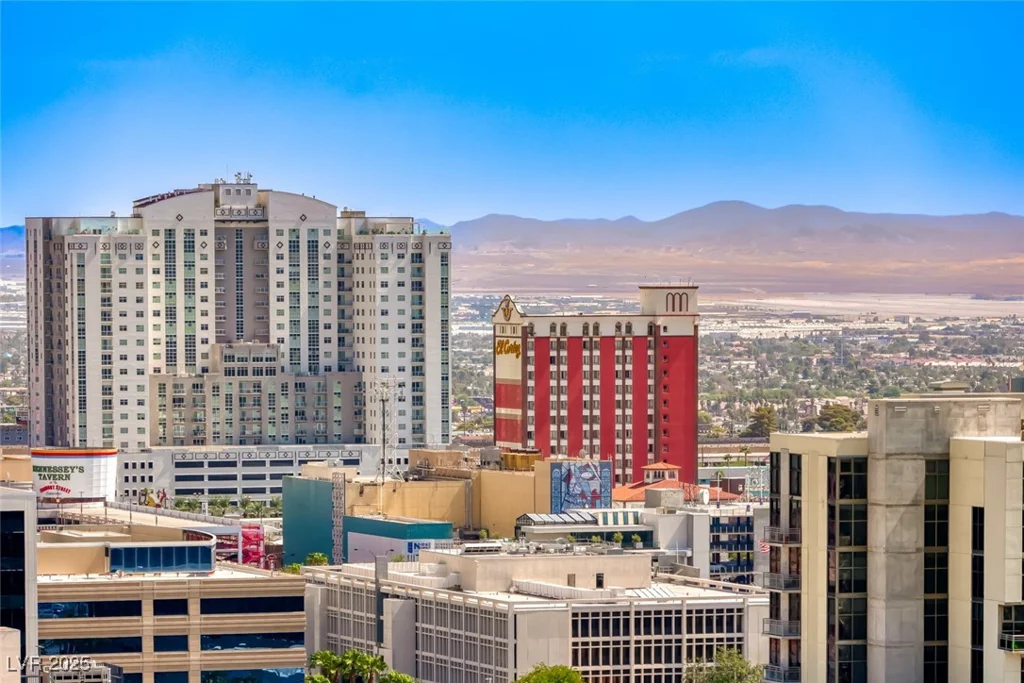 200 Hoover, Las Vegas, NV 89101