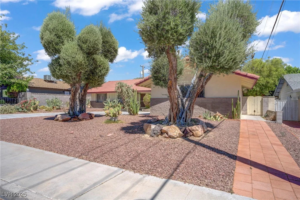 2604 Gilmary, Las Vegas, NV 89102