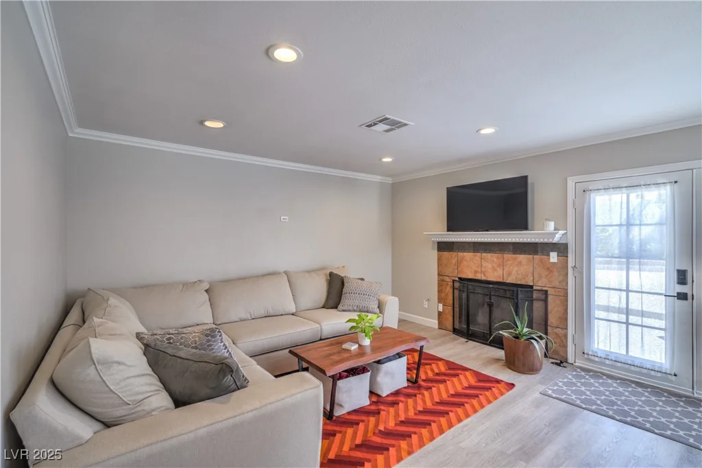 9520 Wooden Pier, Las Vegas, NV 89117
