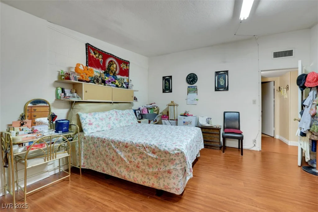 2621 Tonopah, North Las Vegas, NV 89030