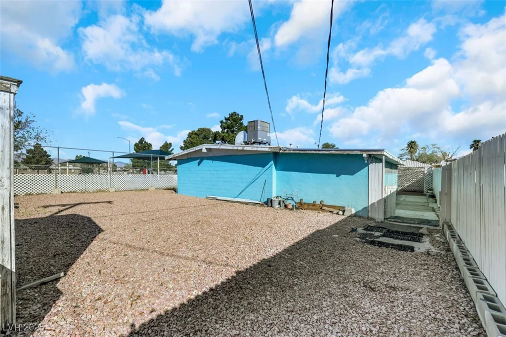 2621 Tonopah, North Las Vegas, NV 89030