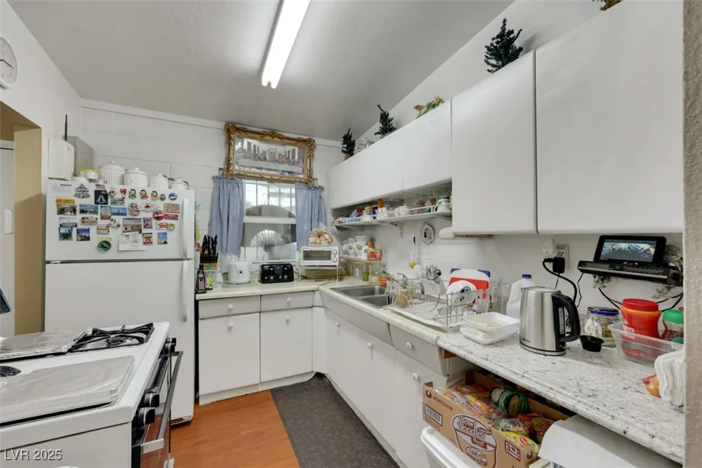 2621 Tonopah, North Las Vegas, NV 89030