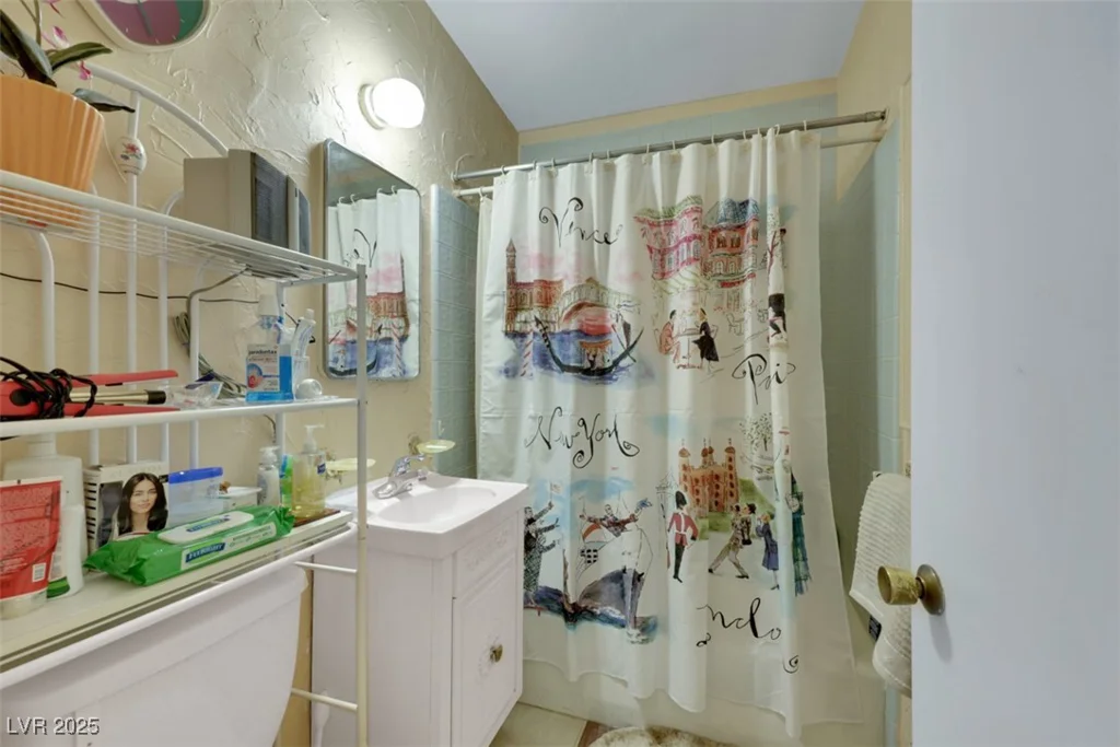 2621 Tonopah, North Las Vegas, NV 89030