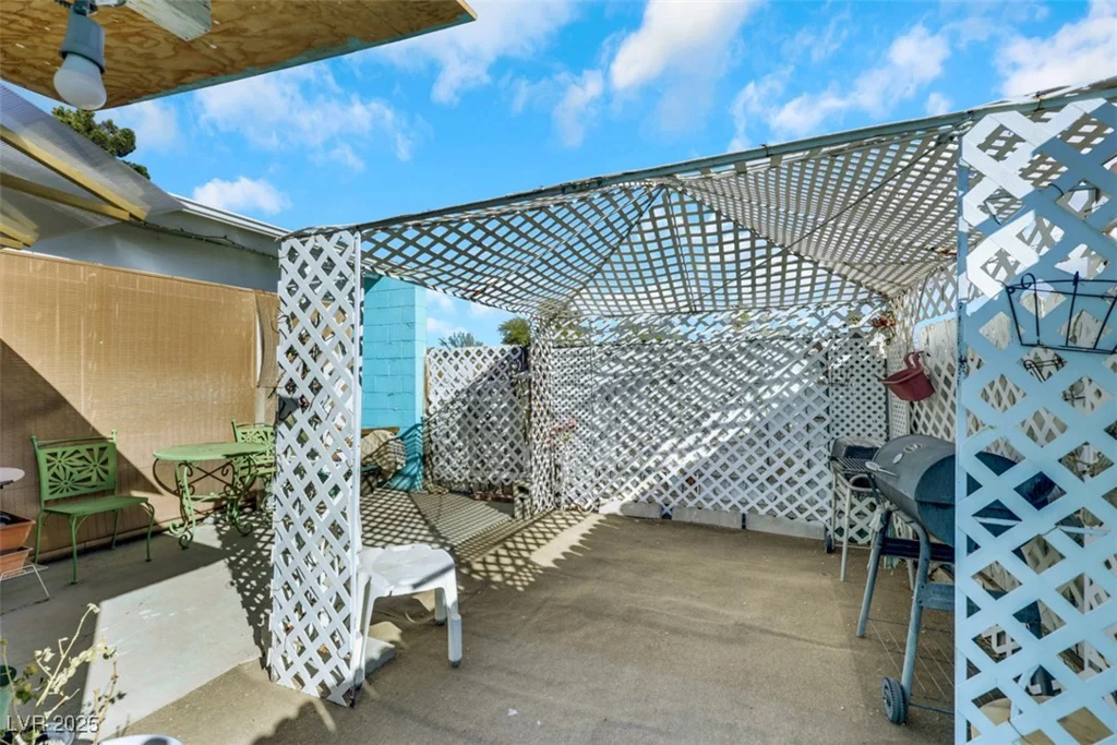 2621 Tonopah, North Las Vegas, NV 89030