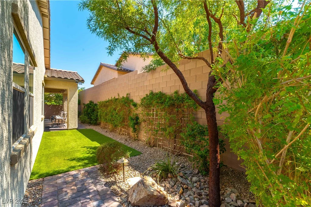 664 Otter Brook, Henderson, NV 89011