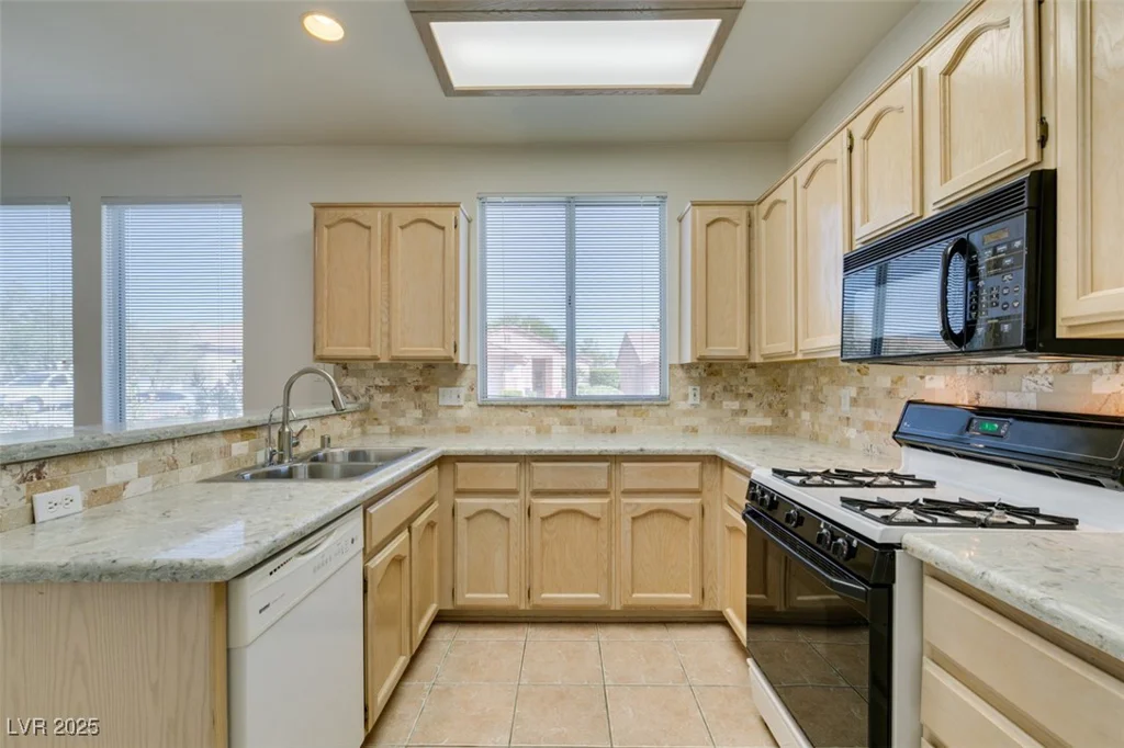 429 Vinewood, Henderson, NV 89012