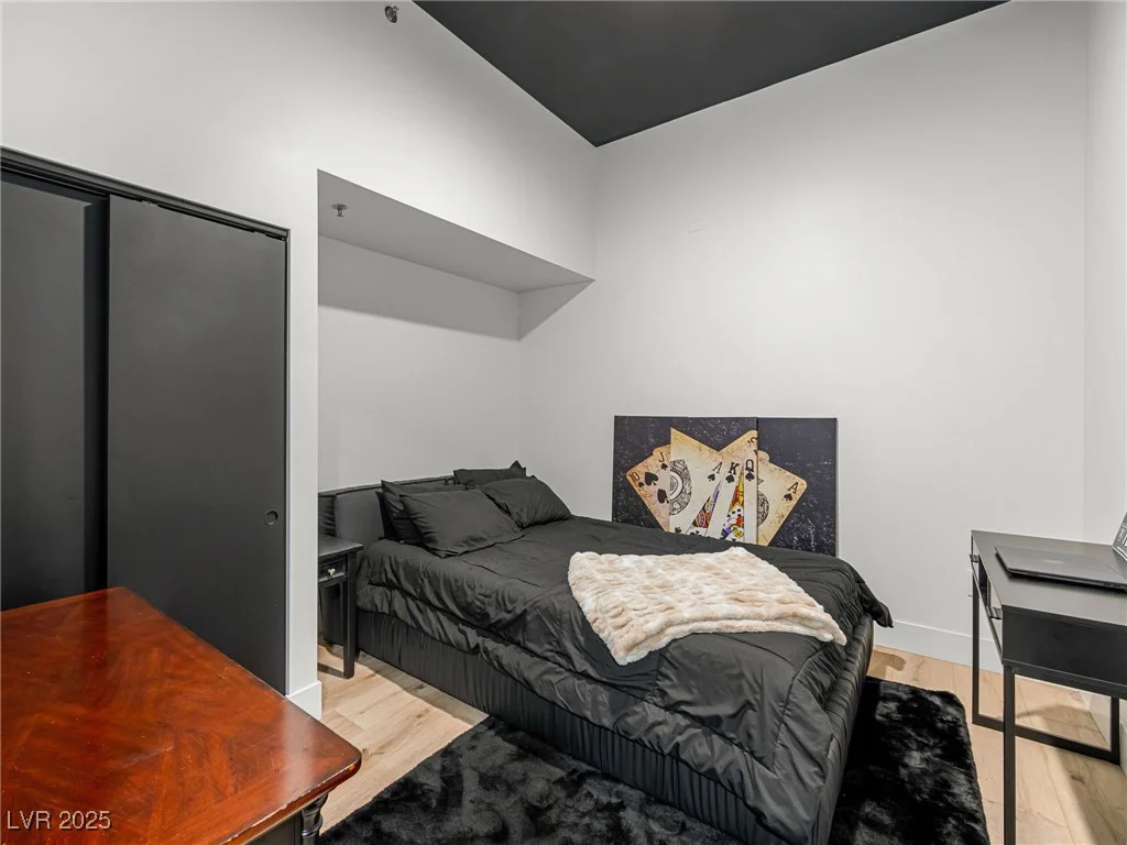 150 Las Vegas, Las Vegas, NV 89101