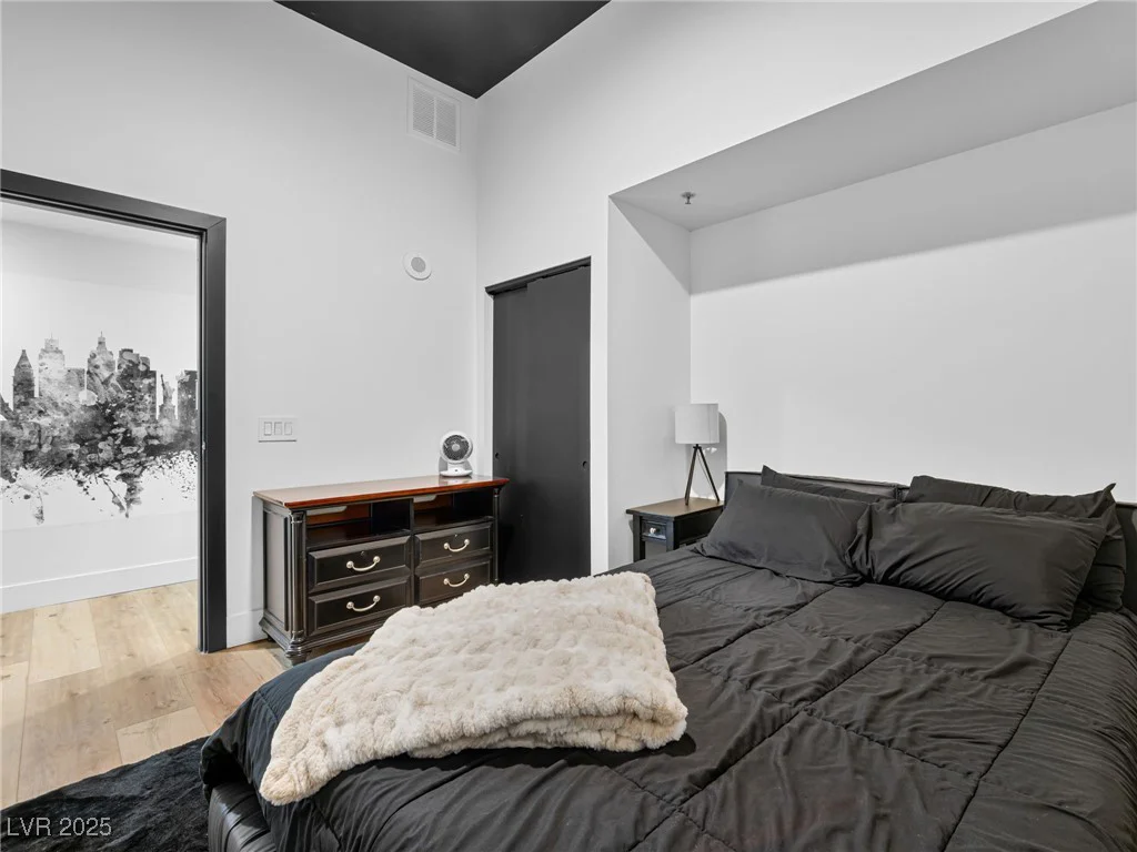 150 Las Vegas, Las Vegas, NV 89101