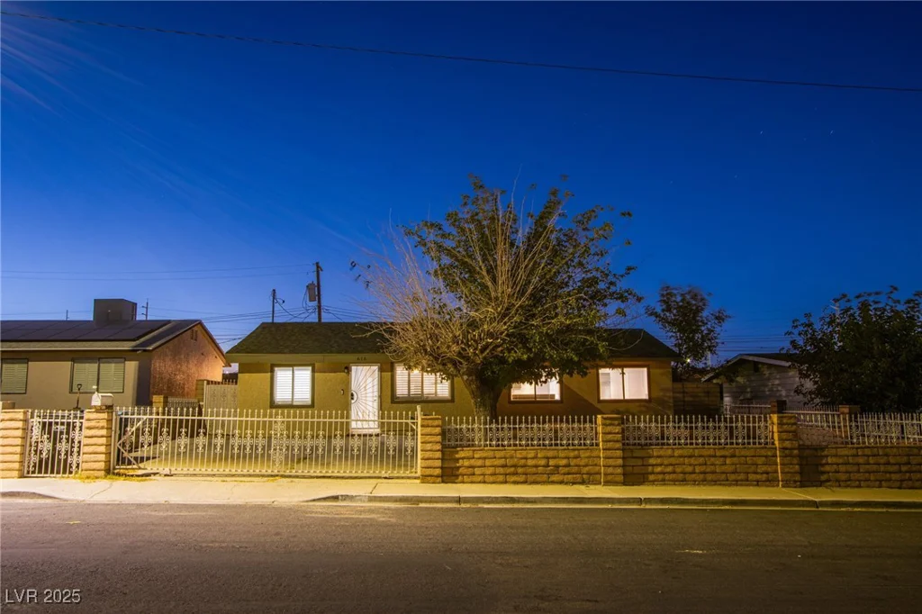 616 Marcella, North Las Vegas, NV 89030