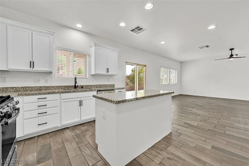 6847 Unionhouse Creek, Las Vegas, NV 89178