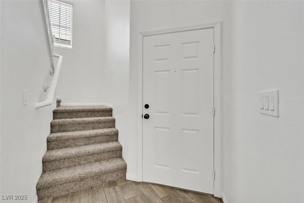 6847 Unionhouse Creek, Las Vegas, NV 89178