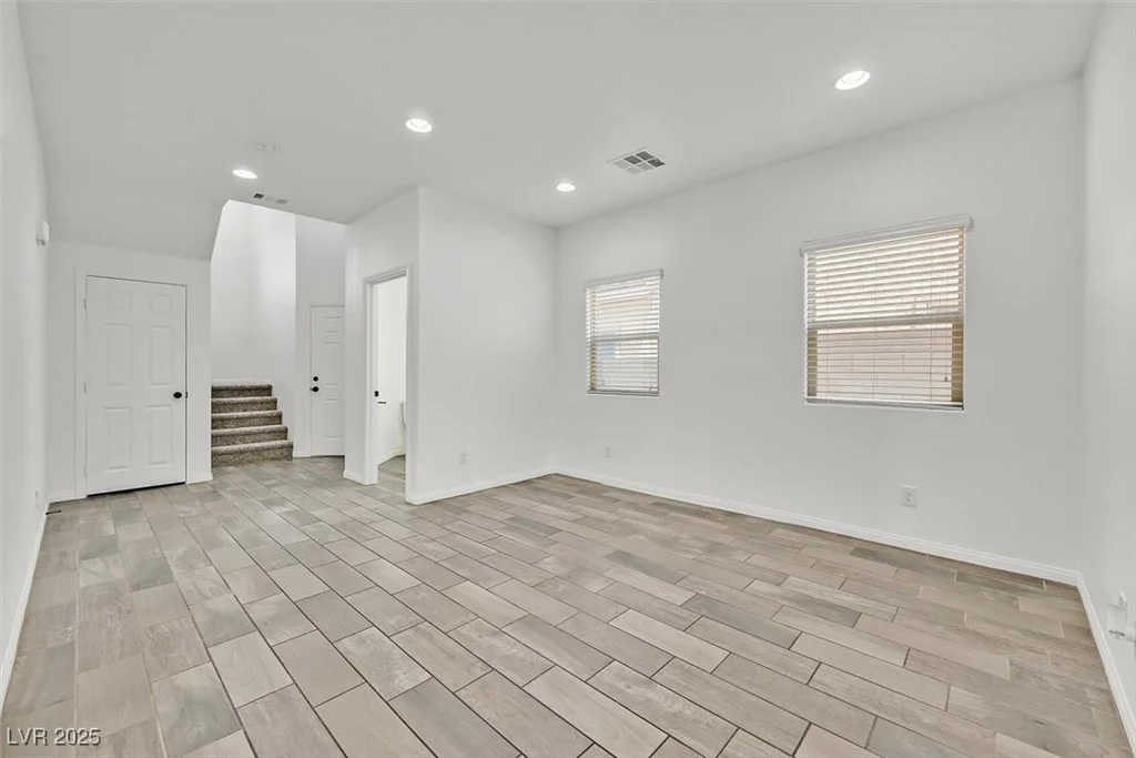 6847 Unionhouse Creek, Las Vegas, NV 89178