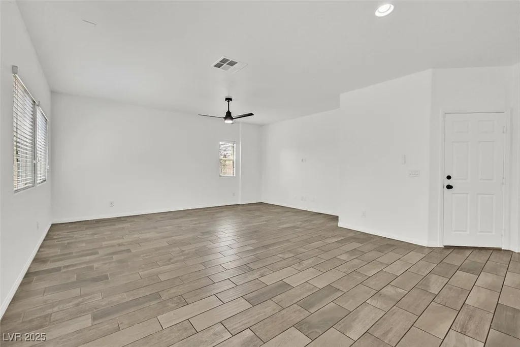 6847 Unionhouse Creek, Las Vegas, NV 89178