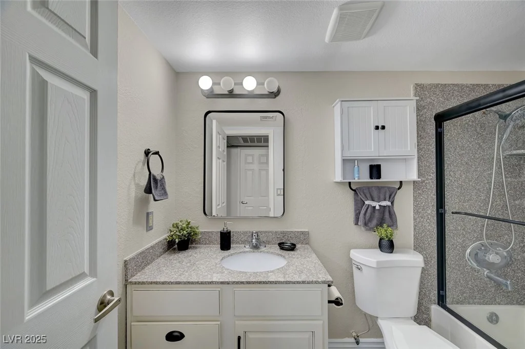 2451 Rainbow, Las Vegas, NV 89108