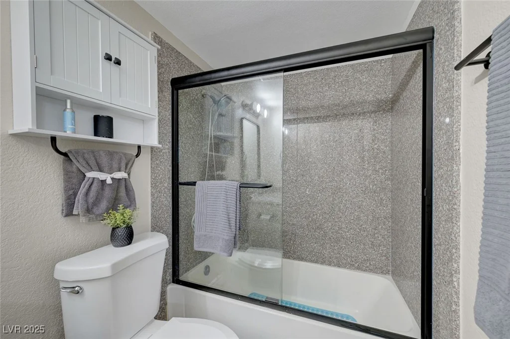 2451 Rainbow, Las Vegas, NV 89108
