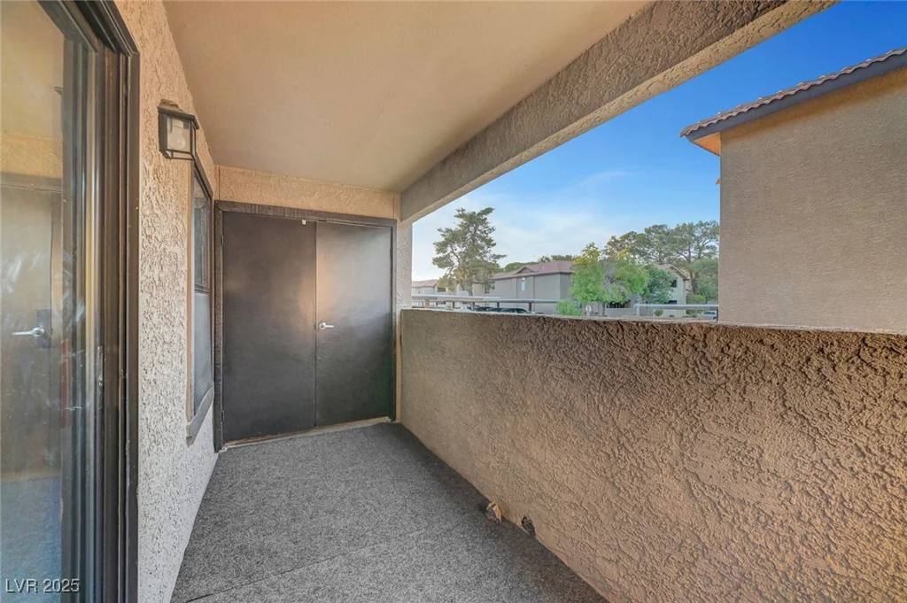 2451 Rainbow, Las Vegas, NV 89108