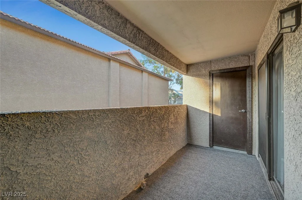 2451 Rainbow, Las Vegas, NV 89108
