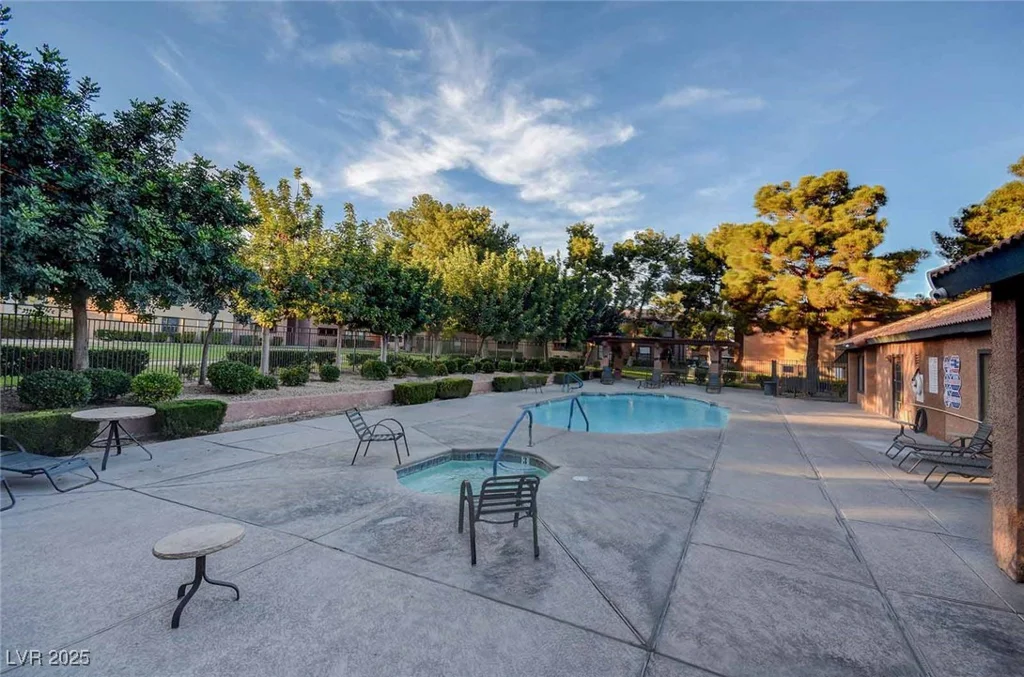 2451 Rainbow, Las Vegas, NV 89108