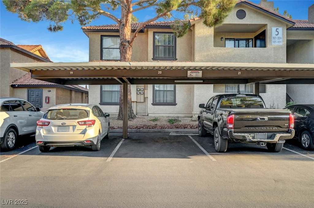 2451 Rainbow, Las Vegas, NV 89108