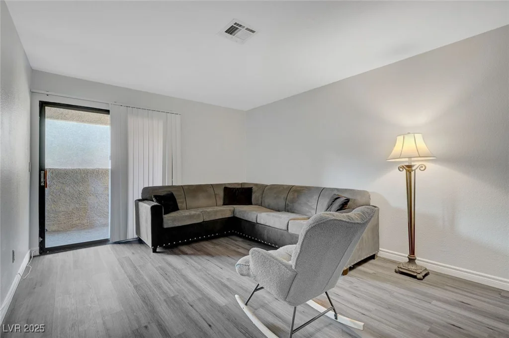 2451 Rainbow, Las Vegas, NV 89108