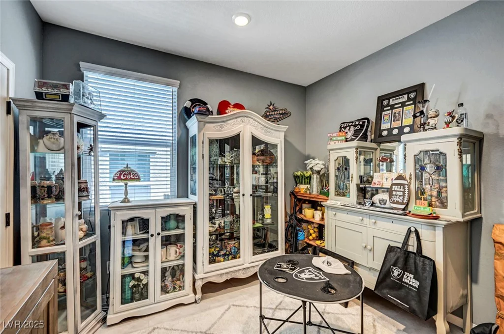 10860 Trail Mark, Las Vegas, NV 89166