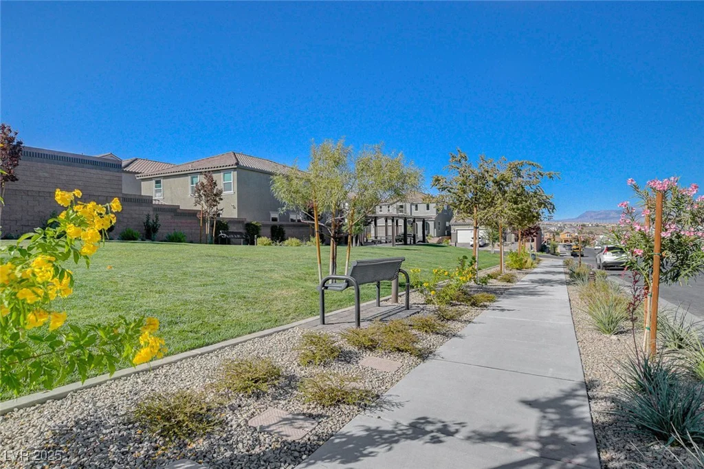 10860 Trail Mark, Las Vegas, NV 89166