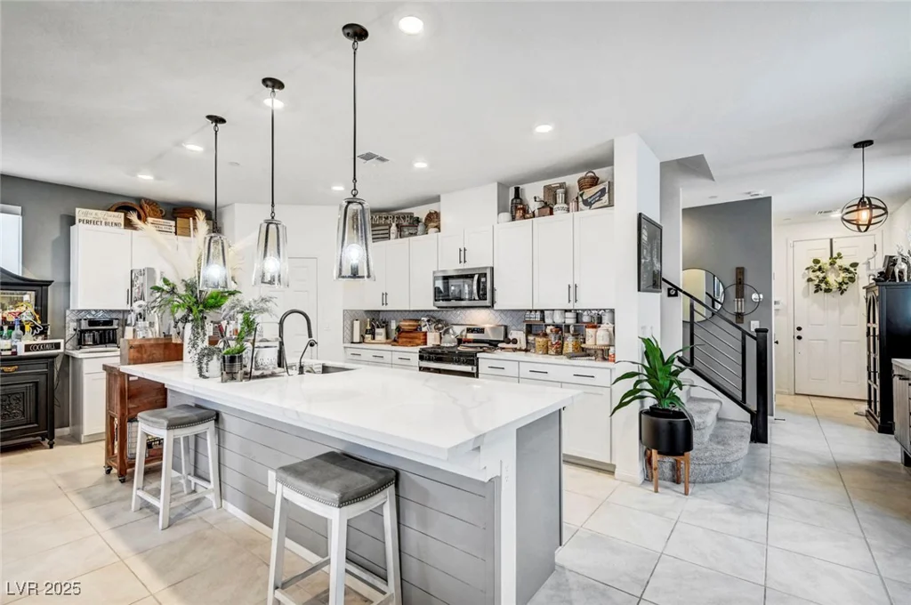 10860 Trail Mark, Las Vegas, NV 89166