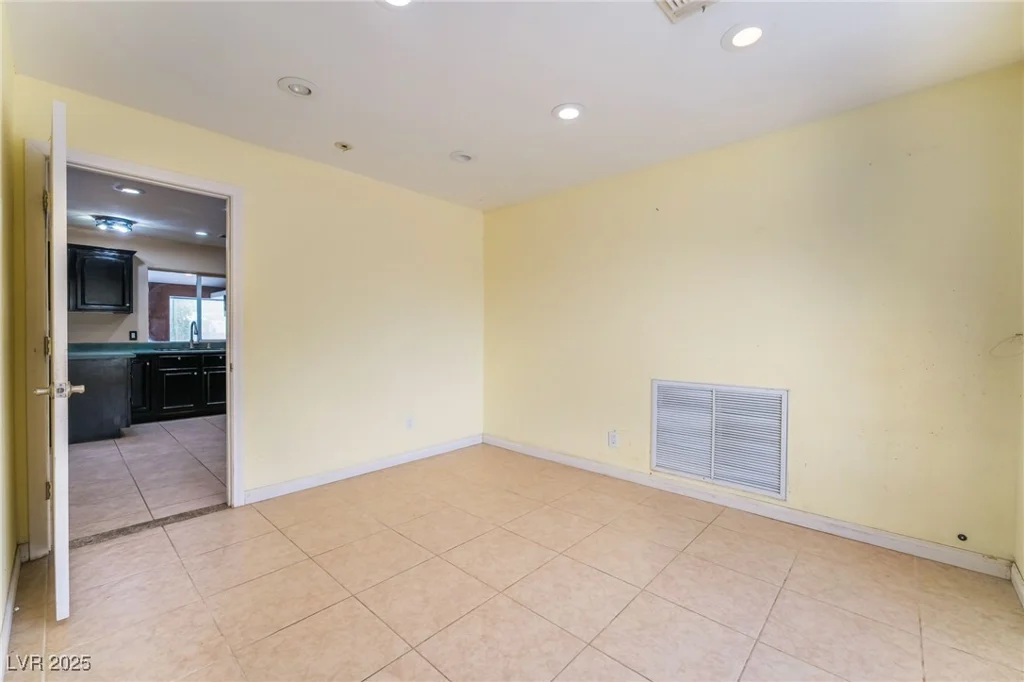331 Erie, Las Vegas, NV 89183
