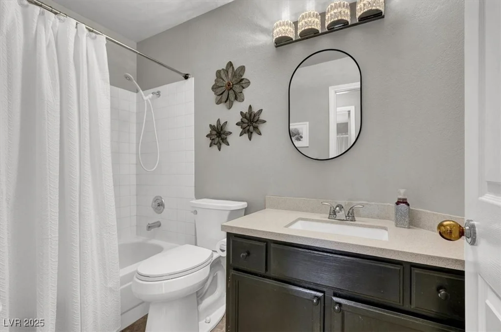 8236 Hollow Wharf, Las Vegas, NV 89128