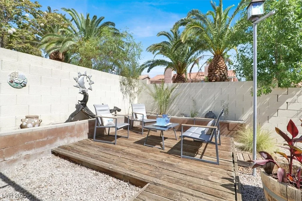 8236 Hollow Wharf, Las Vegas, NV 89128