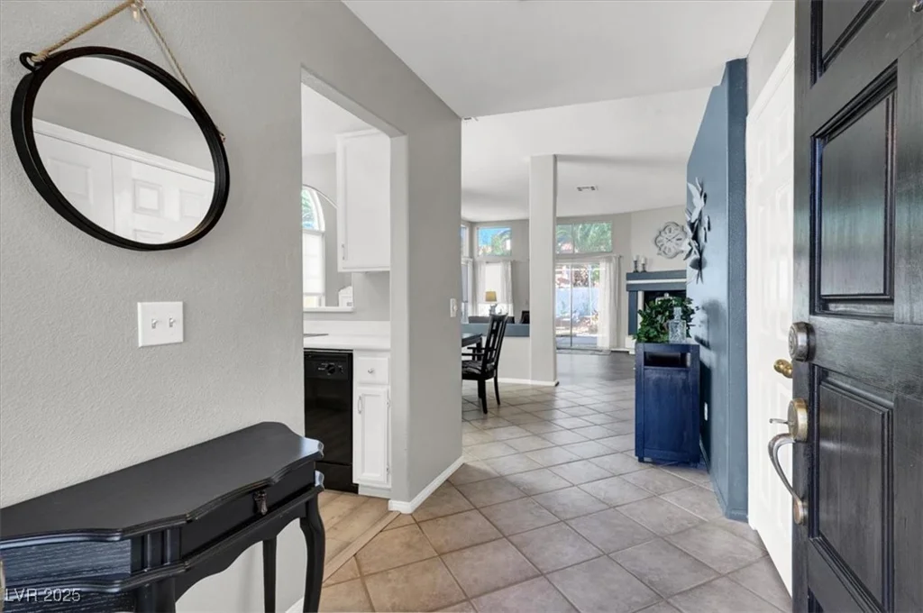 8236 Hollow Wharf, Las Vegas, NV 89128