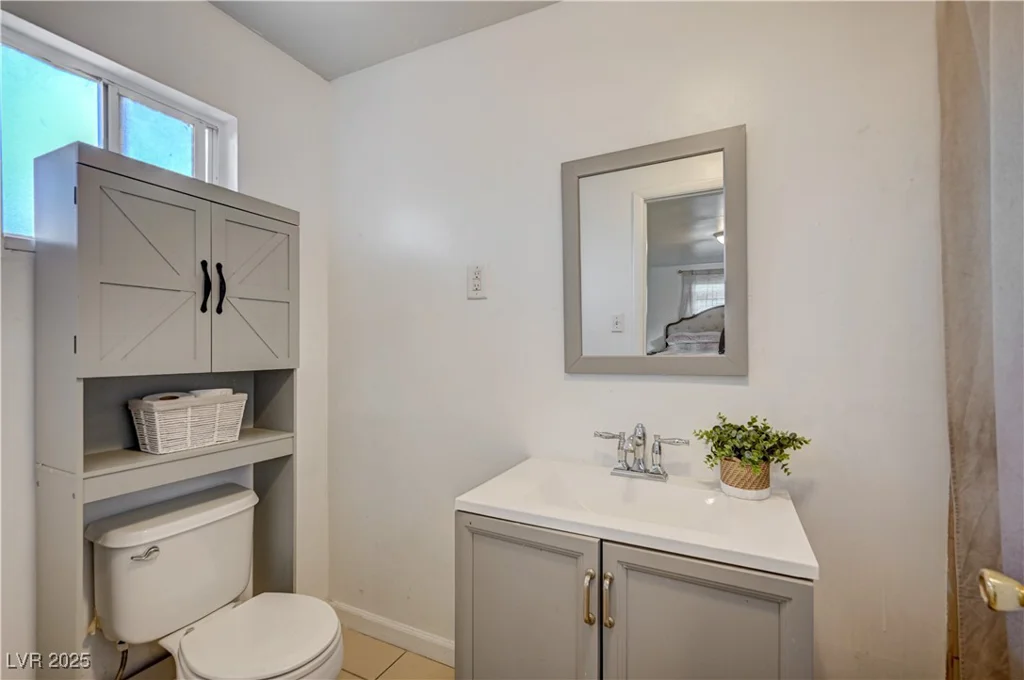 2725 Holmes, North Las Vegas, NV 89030