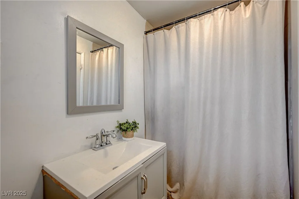 2725 Holmes, North Las Vegas, NV 89030