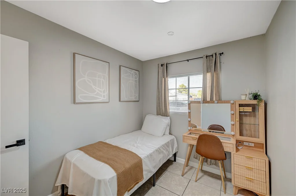 2725 Holmes, North Las Vegas, NV 89030
