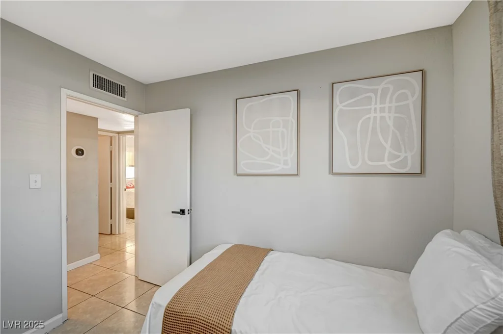 2725 Holmes, North Las Vegas, NV 89030