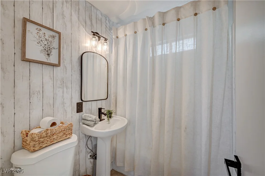 2725 Holmes, North Las Vegas, NV 89030