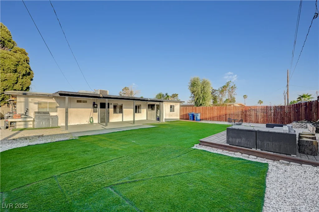 2725 Holmes, North Las Vegas, NV 89030