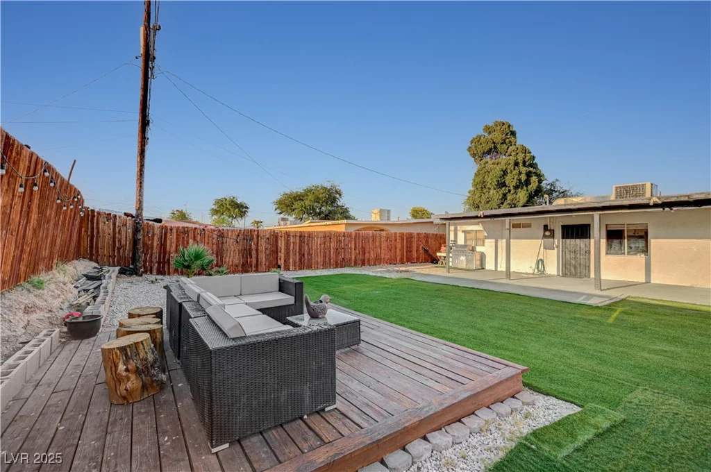 2725 Holmes, North Las Vegas, NV 89030