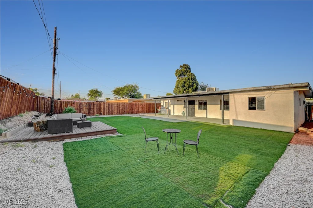 2725 Holmes, North Las Vegas, NV 89030
