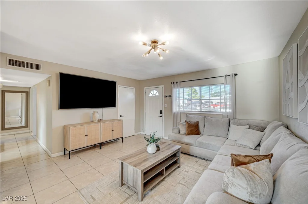 2725 Holmes, North Las Vegas, NV 89030