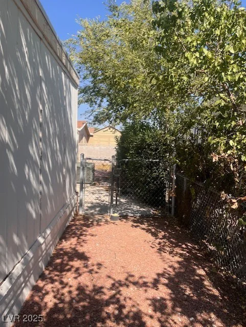 121 Tonopah, Pahrump, NV 89048