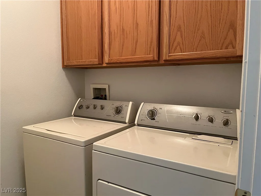 2461 Brooklyn Bridge, Las Vegas, NV 89135